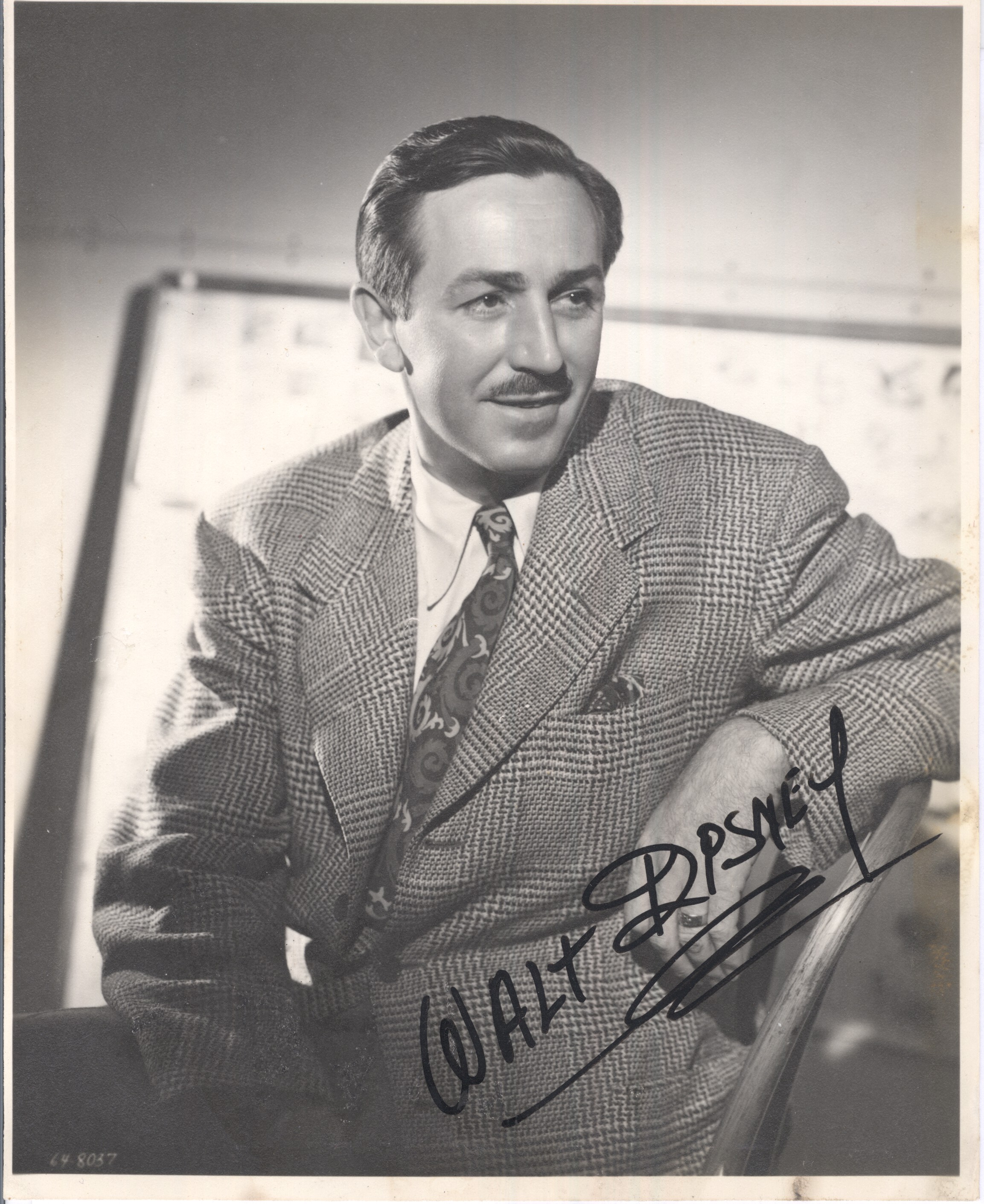 [DISNEY — Superb photo with a secretarial signature | Sophie Dupré Autographs