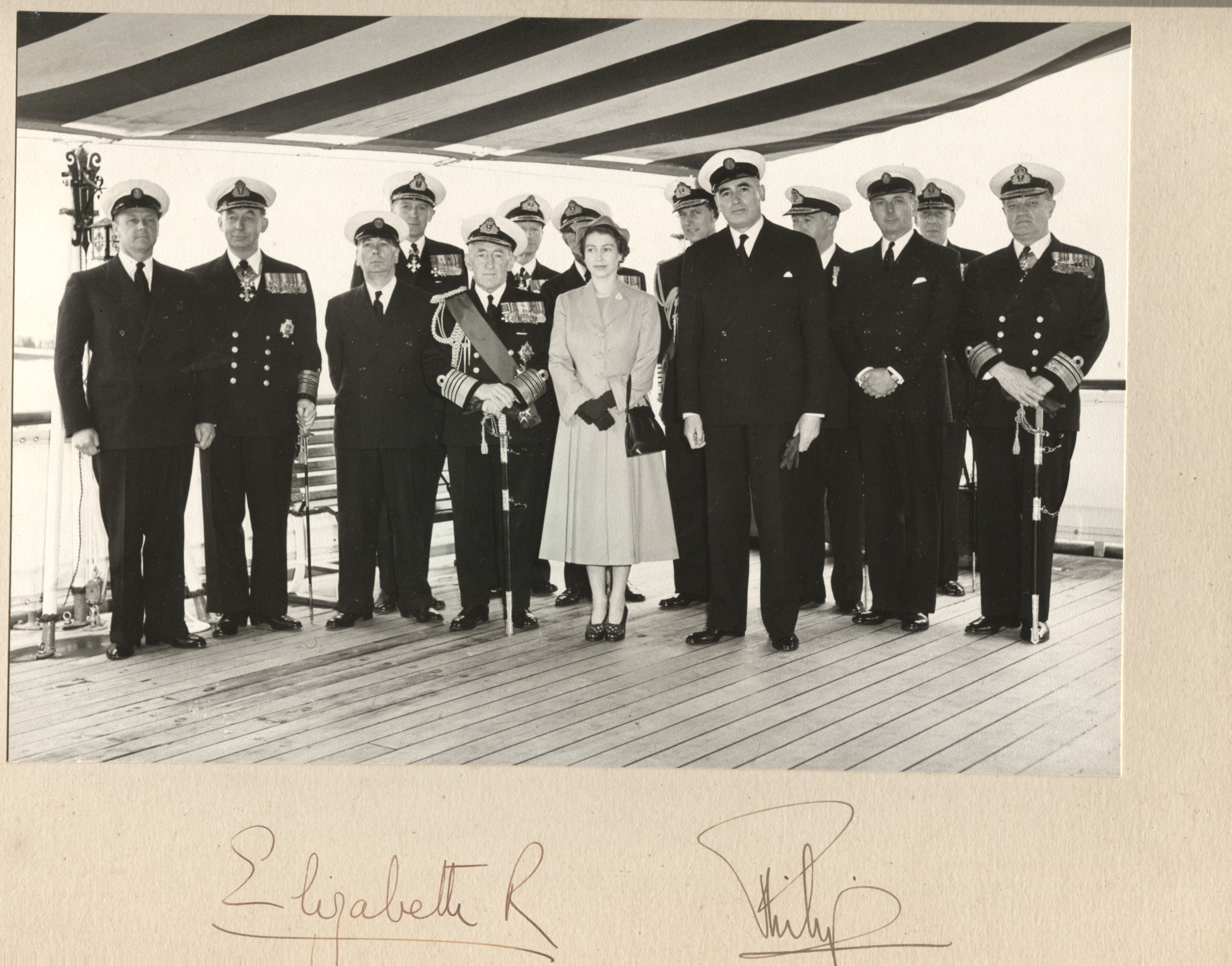 ELIZABETH II — Fine Group Photo signed by both and dated by the Queen on the mount, | Sophie Dupré Autographs