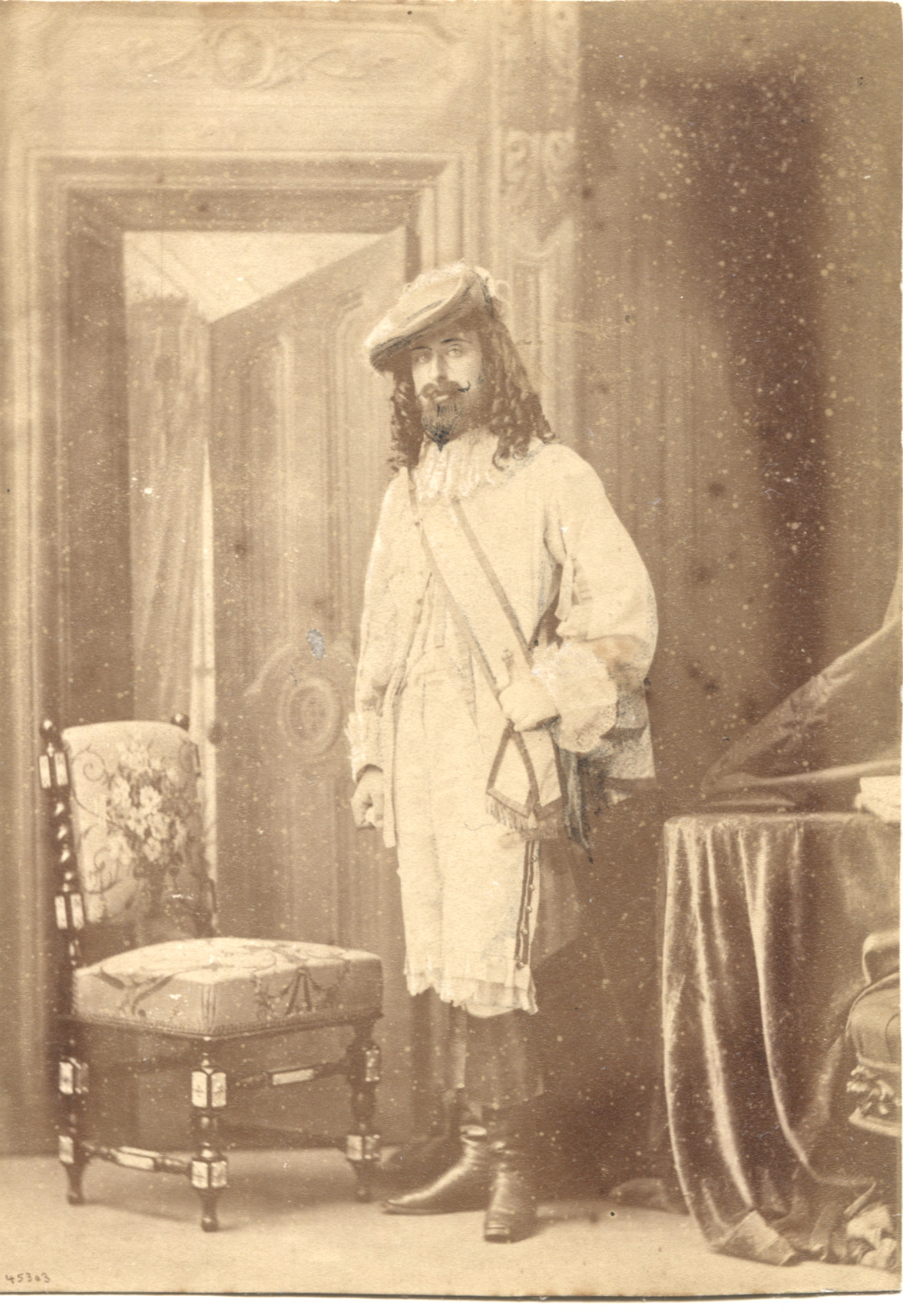 ARTHUR — Fine original albumen print photo signed and dated on the mount | Sophie Dupré Autographs
