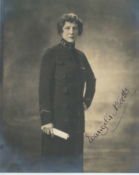 BOOTH — Fine strong portrait photograph, signed, | Sophie Dupré Autographs