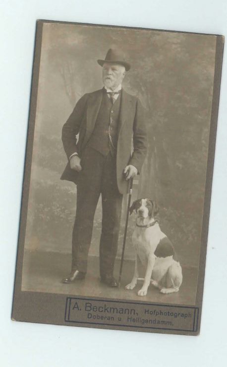 KARL — Carte-de-visite studio portrait photograph, unsigned, | Sophie Dupré Autographs