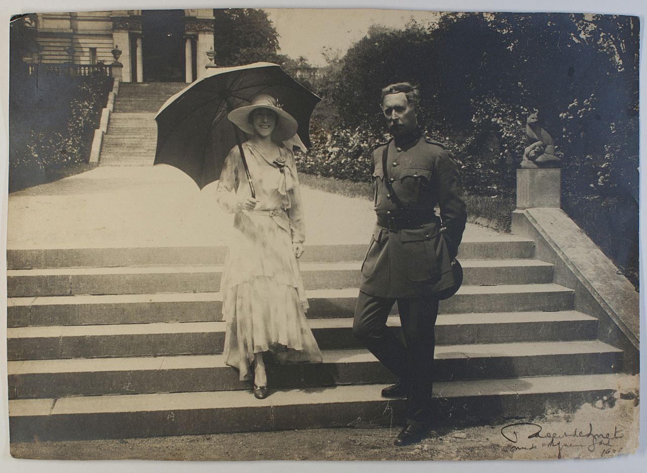 [ALBERT I — Fine and attractive large portrait photograph, by Robert De Smet | Sophie Dupré Autographs