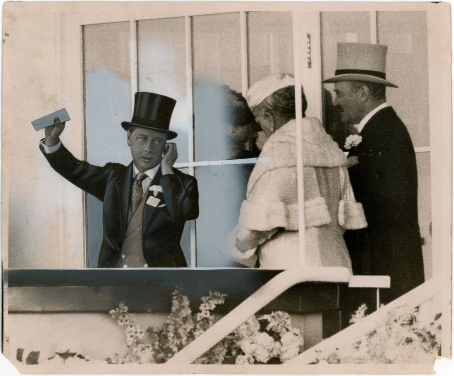 [EDWARD VIII — Press Photograph, by Keystone, unsigned, | Sophie Dupré Autographs