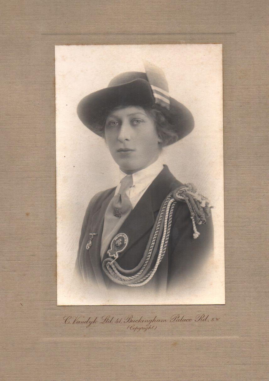 [MARY — Fine unsigned Portrait Photograph, by C. Vandyk, of  London, | Sophie Dupré Autographs