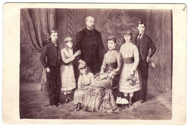 [EDWARD VII — Unsigned Group Portrait Photo | Sophie Dupré Autographs