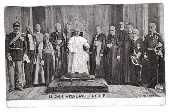 PIUS X — Group Portrait Postcard Photograph, by Pospisil, signed 'Pius P.P. X' | Sophie Dupré Autographs