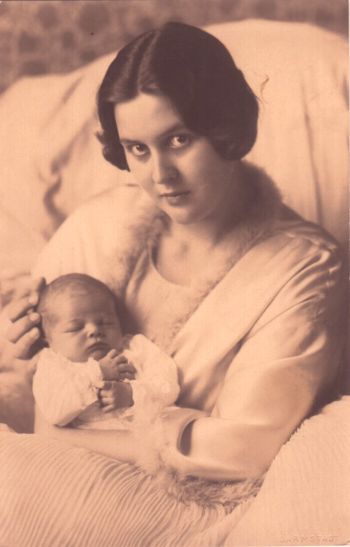 [CECILIE — Unsigned Portrait Postcard Photograph, | Sophie Dupré Autographs