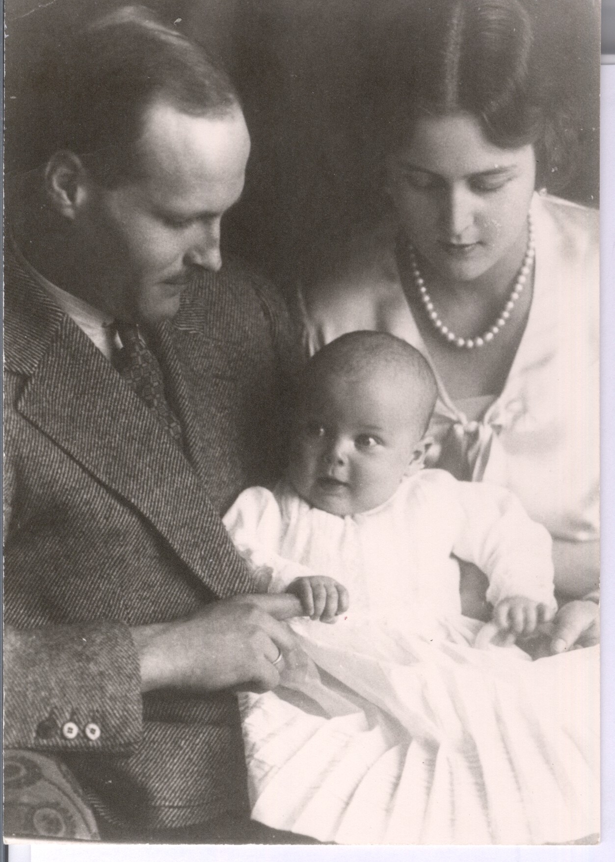 [GEORG DONATUS — Fine unsigned Portrait Postcard Photograph, | Sophie Dupré Autographs
