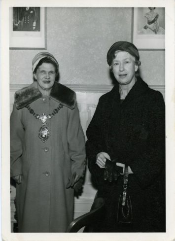 [MARY — Unsigned Press Photograph by Garth Dawson & Co. of Accrington | Sophie Dupré Autographs