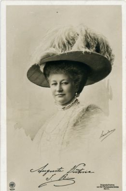 [AUGUSTA VICTORIA — Unsigned Portrait Postcard Photograph by Sandau of Berlin, | Sophie Dupré Autographs