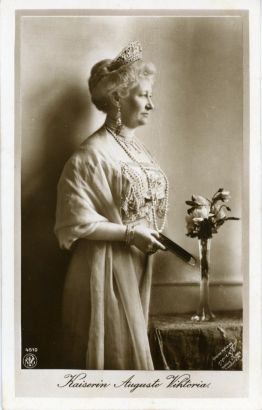[AUGUSTA VICTORIA — Unsigned Portrait Postcard Photograph by Studio Voigt of Homburg, | Sophie Dupré Autographs