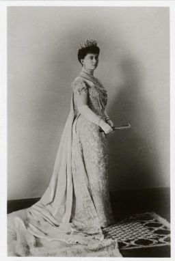 [SOPHIA — Fine Unsigned Portrait Postcard Photograph, | Sophie Dupré Autographs