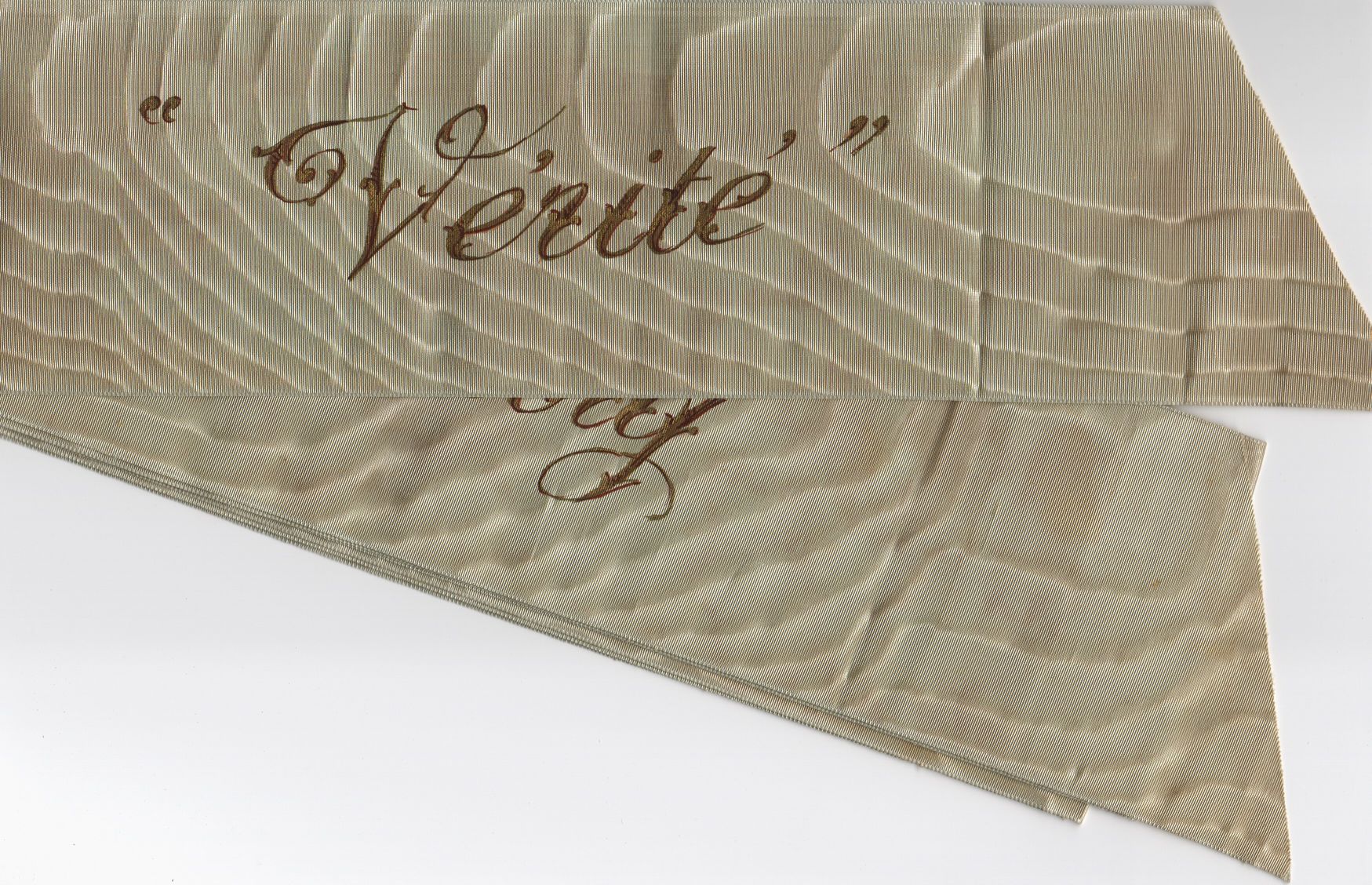 FRENCH NAVY — Fine Ribbon in thick pale green watered silk, | Sophie Dupré Autographs