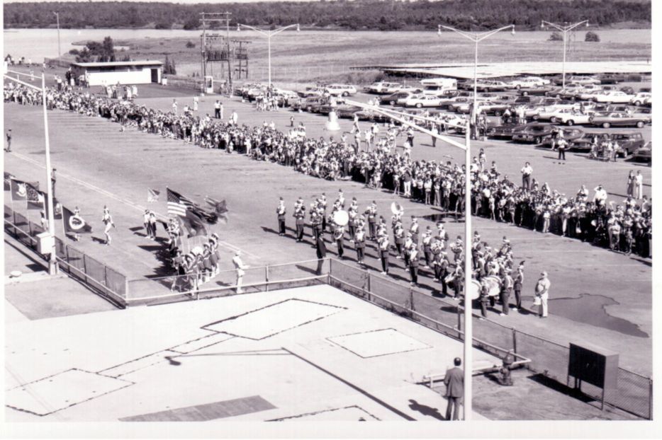 [ELIZABETH II image 2
