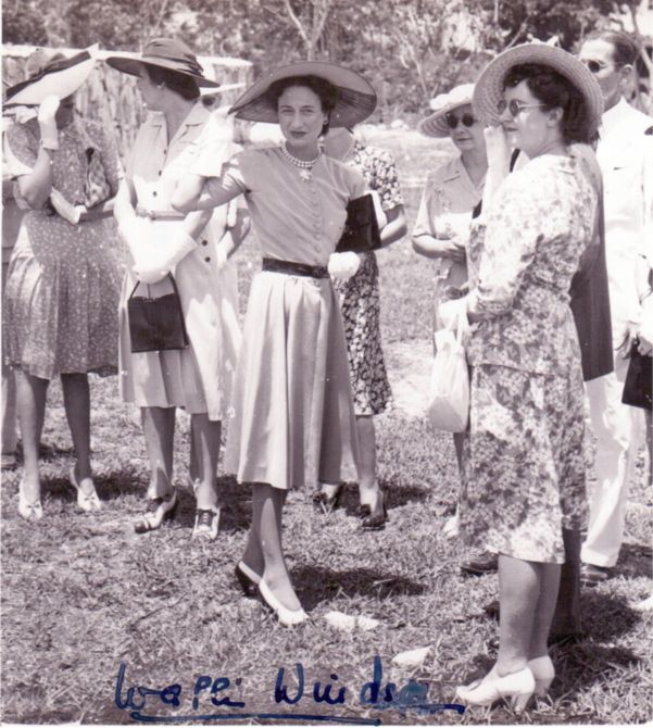 WINDSOR — Photograph Signed 'Wallis Windsor' at the foot of the image, | Sophie Dupré Autographs