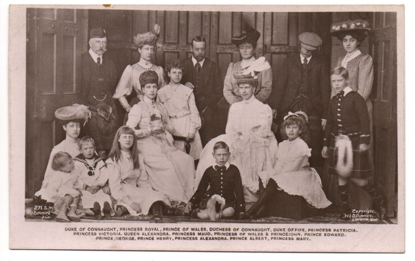 [GEORGE V — Splendid Unsigned Portrait postcard Photograph, by W & D Downey, | Sophie Dupré Autographs