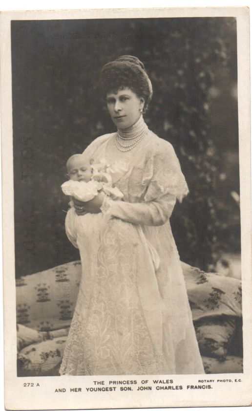 [MARY — Fine Unsigned Portrait Postcard Photograph, | Sophie Dupré Autographs