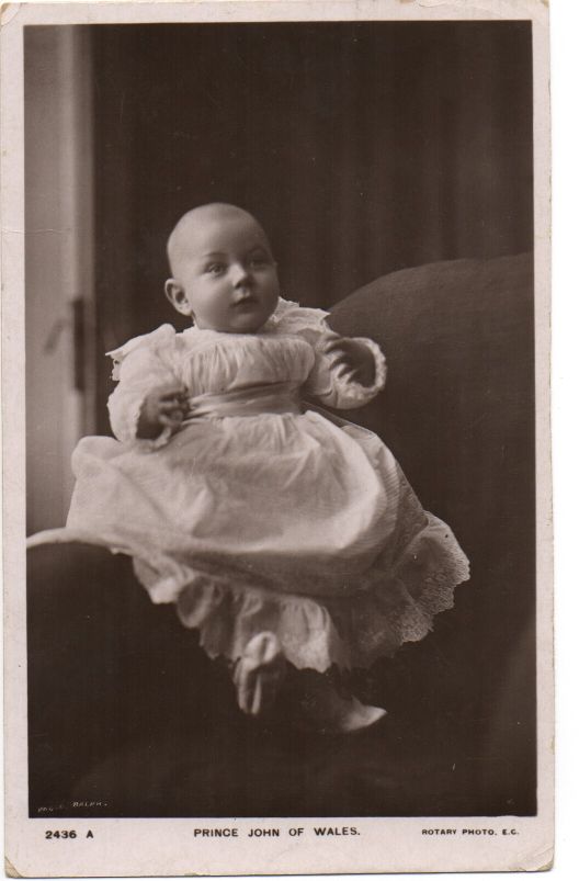 [JOHN — Delightful Unsigned Portrait Postcard Photograph, by Ralph, | Sophie Dupré Autographs