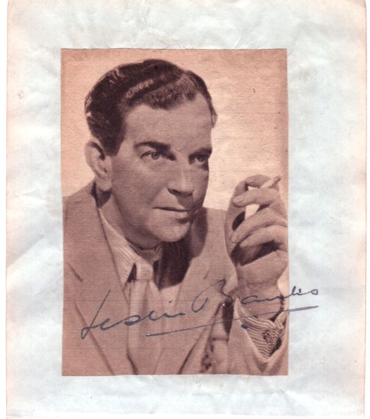 BANKS — Signed Magazine Portrait Photograph, | Sophie Dupré Autographs