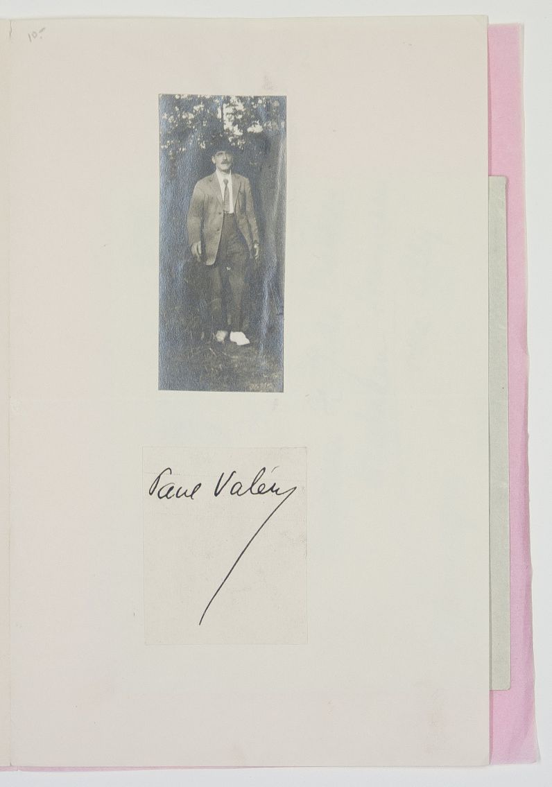 VALÉRY — Signature 'Paul Valéry' on piece, | Sophie Dupré Autographs