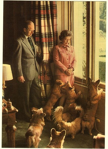 [ELIZABETH II — Charming Unsigned Colour Postcard, | Sophie Dupré Autographs